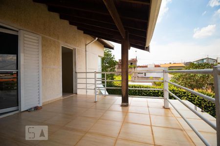 Casa à venda com 233m², 3 quartos e 3 vagasSacada do Quarto 01