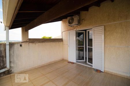 Casa à venda com 233m², 3 quartos e 3 vagasSacada do Quarto 01