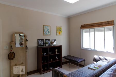 Casa à venda com 233m², 3 quartos e 3 vagasSalas