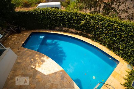 Casa à venda com 233m², 3 quartos e 3 vagasÁrea comum - Piscina