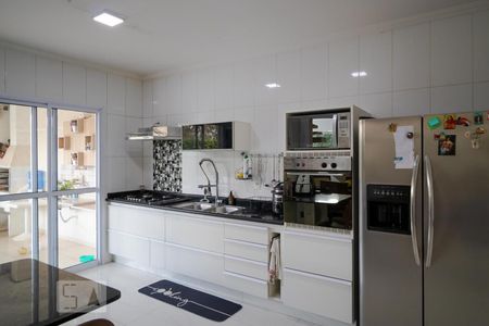 Casa à venda com 233m², 3 quartos e 3 vagasCozinha