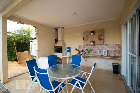 Casa à venda com 233m², 3 quartos e 3 vagasChurrasqueira