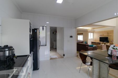 Casa à venda com 233m², 3 quartos e 3 vagasCozinha