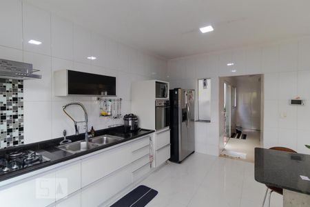 Casa à venda com 233m², 3 quartos e 3 vagasCozinha