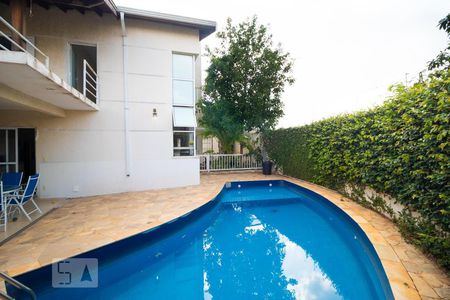Casa à venda com 233m², 3 quartos e 3 vagasÁrea comum - Piscina