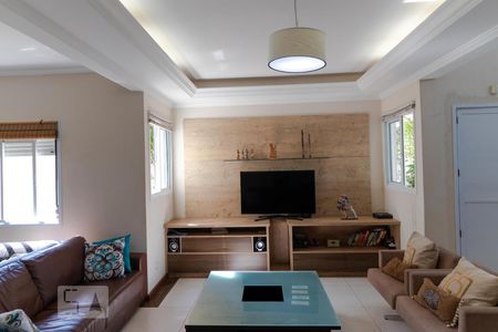 Casa à venda com 233m², 3 quartos e 3 vagasSalas