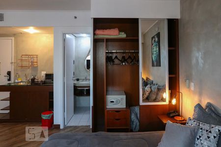 Suíte de apartamento para alugar com 1 quarto, 30m² em Indianópolis, São Paulo