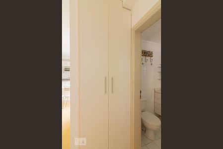 Corredor de apartamento para alugar com 1 quarto, 36m² em Indianópolis, São Paulo