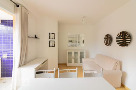 Sala de apartamento para alugar com 1 quarto, 36m² em Indianópolis, São Paulo