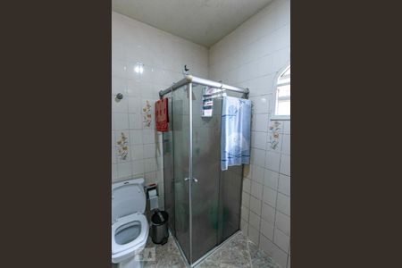 Casa à venda com 144m², 4 quartos e 2 vagasBanheiro