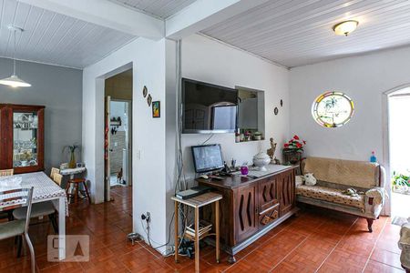 Casa à venda com 144m², 4 quartos e 2 vagasSala