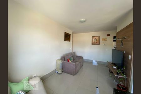 Sala de casa de condomínio para alugar com 2 quartos, 59m² em São Pedro, Belo Horizonte