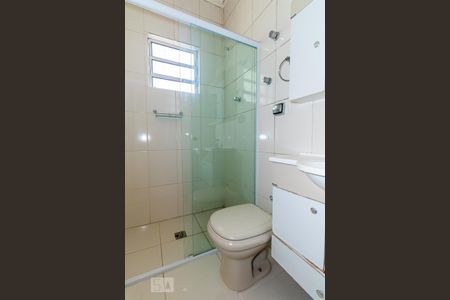 Banheiro da Suíte de casa à venda com 5 quartos, 180m² em Vila Isolina Mazzei, São Paulo