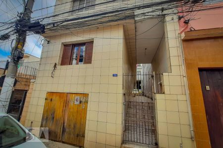 Fachada de casa à venda com 2 quartos, 350m² em Jardim Regina, São Paulo