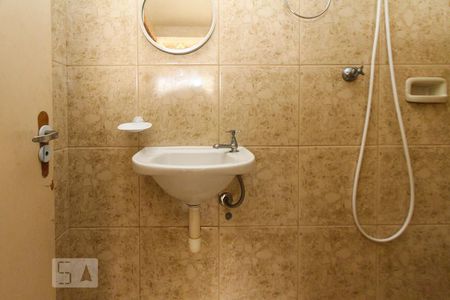 Casa à venda com 134m², 3 quartos e 2 vagasBanheiro de Serviço