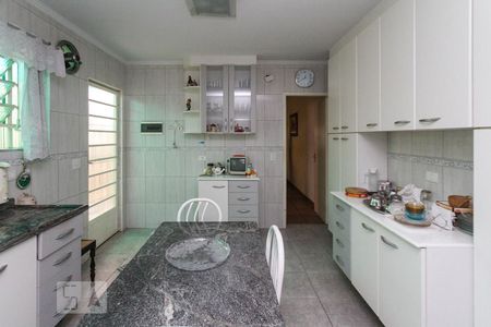 Casa à venda com 134m², 3 quartos e 2 vagasCozinha
