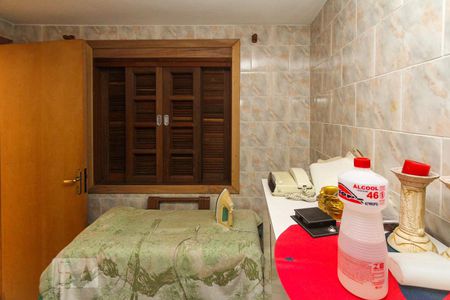 Casa à venda com 134m², 3 quartos e 2 vagasQuarto de serviço