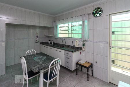 Casa à venda com 134m², 3 quartos e 2 vagasCozinha
