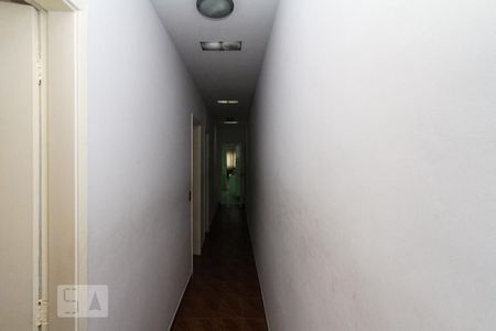 Casa à venda com 134m², 3 quartos e 2 vagasCorredor