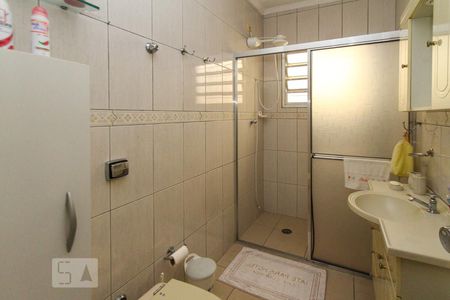 Casa à venda com 134m², 3 quartos e 2 vagasBanheiro
