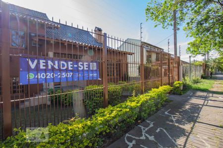 Casa para alugar com 276m², 4 quartos e 5 vagas Casa para alugar com 276m², 4 quartos e 5 vagasFachada da Casa