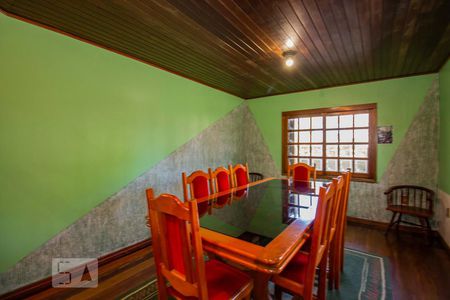 Sala 2 de casa para alugar com 4 quartos, 276m² em Jardim Itu, Porto Alegre