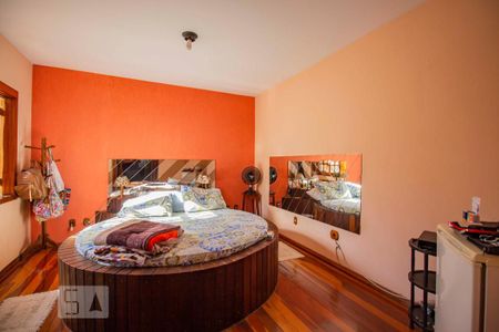 Casa para alugar com 276m², 4 quartos e 5 vagas Casa para alugar com 276m², 4 quartos e 5 vagasSuíte