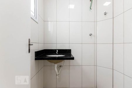 Casa de condomínio à venda com 62m², 2 quartos e 1 vagaBanheiro suíte 2