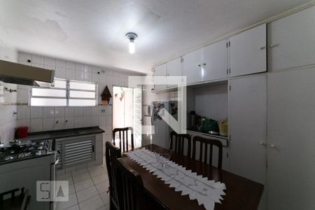 Casa para alugar com 2 quartos, 100m² em Jardim Aeroporto, São Paulo