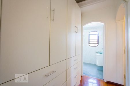 Apartamento à venda com 135m², 4 quartos e 2 vagasQuarto 1 - Armários