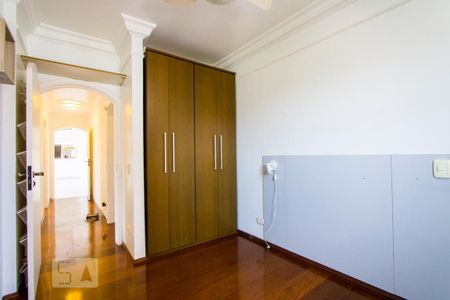 Apartamento à venda com 135m², 4 quartos e 2 vagasQuarto 4