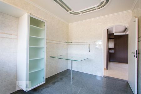 Apartamento à venda com 135m², 4 quartos e 2 vagasCozinha