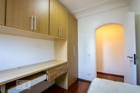 Apartamento à venda com 135m², 4 quartos e 2 vagasQuarto 2