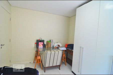 Apartamento à venda com 156m², 3 quartos e 2 vagasQuarto 1