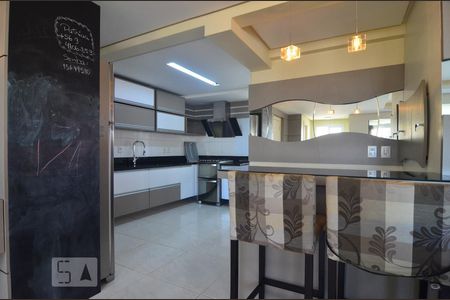 Apartamento à venda com 156m², 3 quartos e 2 vagasCozinha