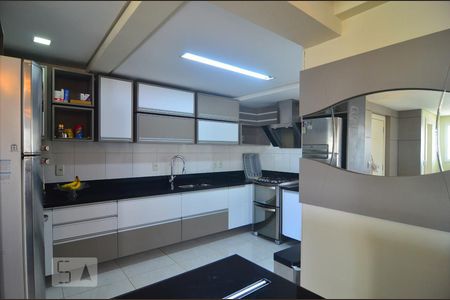 Apartamento à venda com 156m², 3 quartos e 2 vagasCozinha