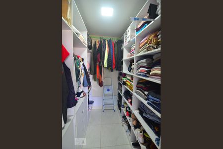 Apartamento à venda com 156m², 3 quartos e 2 vagasCloset