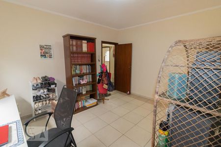 Casa à venda com 300m², 3 quartos e 2 vagasEscritório