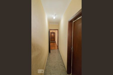 Casa à venda com 300m², 3 quartos e 2 vagasCorredor