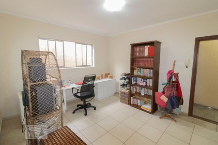 Casa à venda com 300m², 3 quartos e 2 vagasEscritório