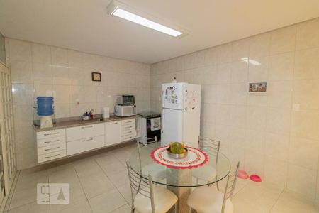 Casa à venda com 300m², 3 quartos e 2 vagasCozinha