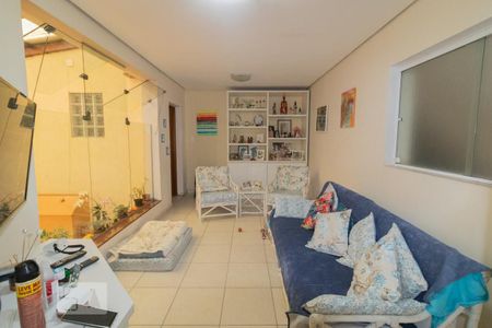 Casa à venda com 300m², 3 quartos e 2 vagasSala externa
