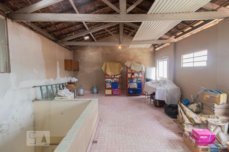 Casa à venda com 300m², 3 quartos e 2 vagasSalão