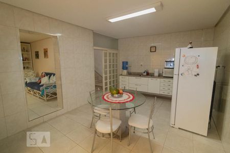 Casa à venda com 300m², 3 quartos e 2 vagasCozinha