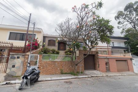 Casa à venda com 300m², 3 quartos e 2 vagasFachada