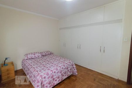Casa à venda com 300m², 3 quartos e 2 vagasSuíte