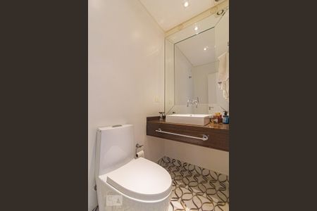 Lavabo de apartamento para alugar com 2 quartos, 128m² em Água Verde, Curitiba