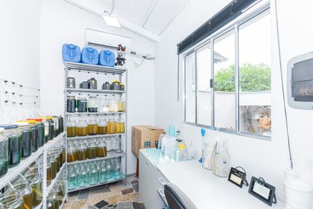 Casa à venda com 240m², 3 quartos e 2 vagasQuarto de Serviço