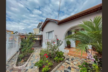 Casa à venda com 240m², 3 quartos e 2 vagasÁrea Externa