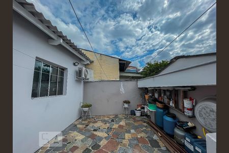 Casa à venda com 240m², 3 quartos e 2 vagasÁrea Externa
